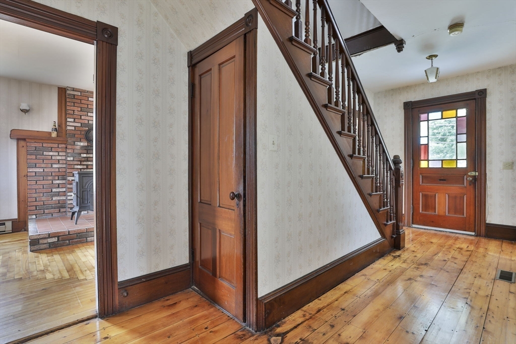 311 Water Street Clinton, MA 01510 - Photo 11 of 36