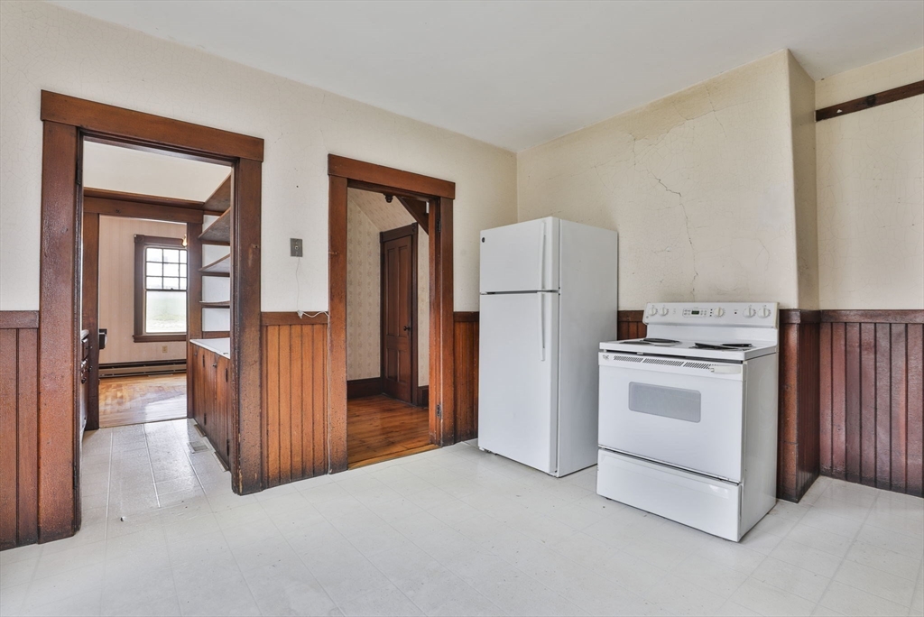 311 Water Street Clinton, MA 01510 - Photo 13 of 36