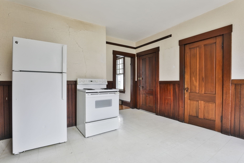 311 Water Street Clinton, MA 01510 - Photo 14 of 36