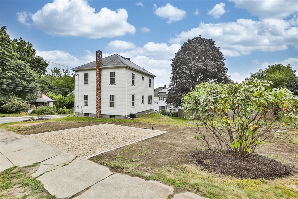 311 Water Street Clinton, MA 01510 - Photo 2 of 36