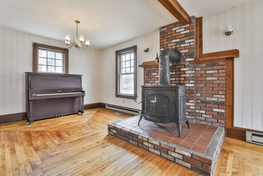 311 Water Street Clinton, MA 01510 - Photo 7 of 36