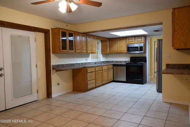 $525,000 | 3105 Southeast 29th Boulevard, Gainesville, FL 32641