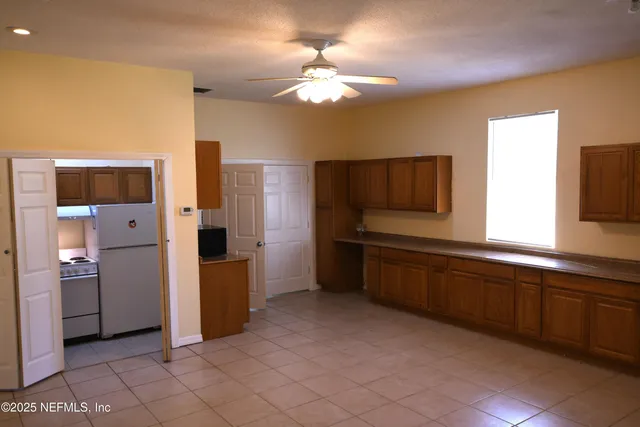 $525,000 | 3105 Southeast 29th Boulevard, Gainesville, FL 32641