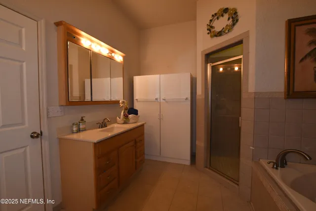 $525,000 | 3105 Southeast 29th Boulevard, Gainesville, FL 32641