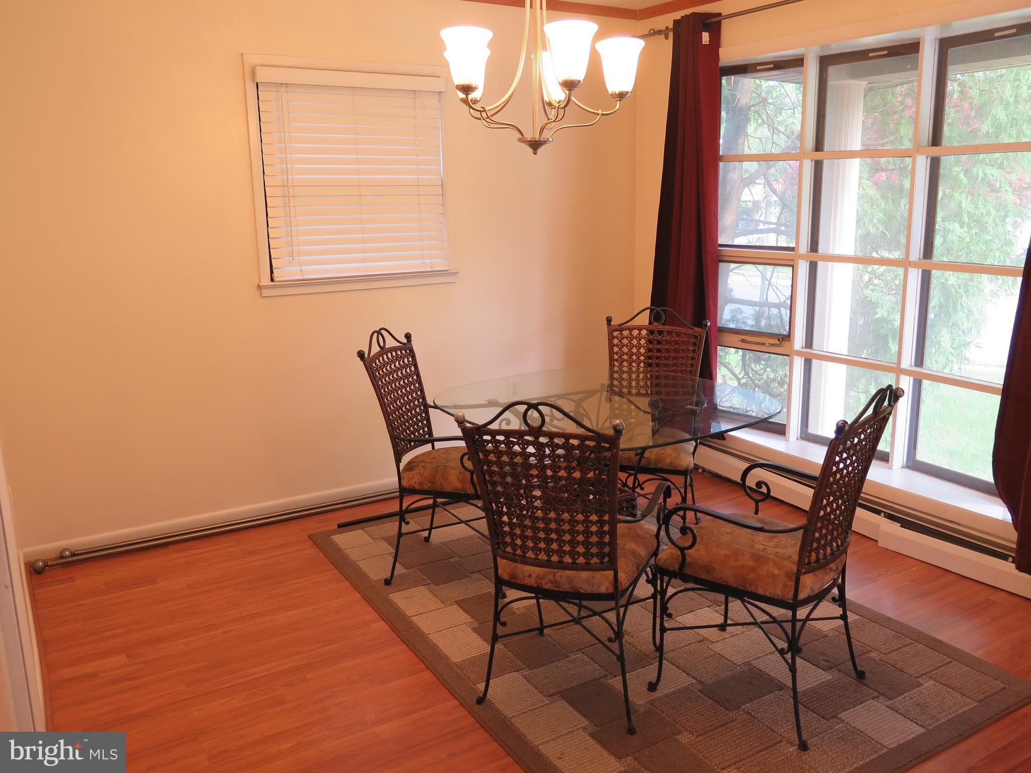 13700 Gilbert Road Woodbridge, VA 22193 - Photo 5 of 17 Dining Room