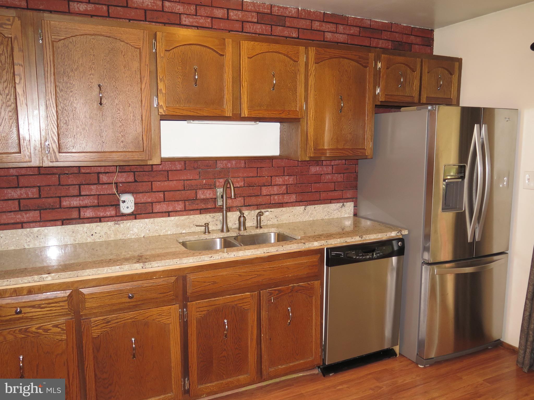 13700 Gilbert Road Woodbridge, VA 22193 - Photo 7 of 17 Kitchen