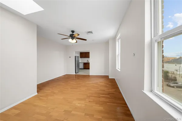 $2,850 | 402 Jericho Turnpike, Unit 4, New Hyde Park, NY 11040