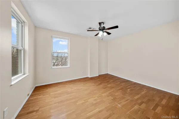 $2,850 | 402 Jericho Turnpike, Unit 4, New Hyde Park, NY 11040