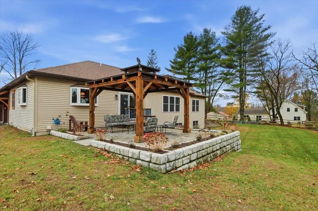 $1,195,000 | 55-57 Lefebvre Lane, Williston, VT 05495