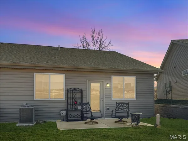 $249,900 | 891 Walter Way, Washington, MO 63090