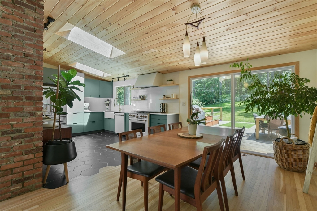 28 Joyce Road Wayland, MA 01778 - Photo 18 of 38 Gallery Image 18