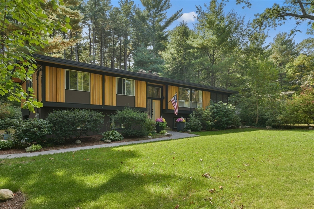 28 Joyce Road Wayland, MA 01778 - Photo 4 of 38 Gallery Image 4