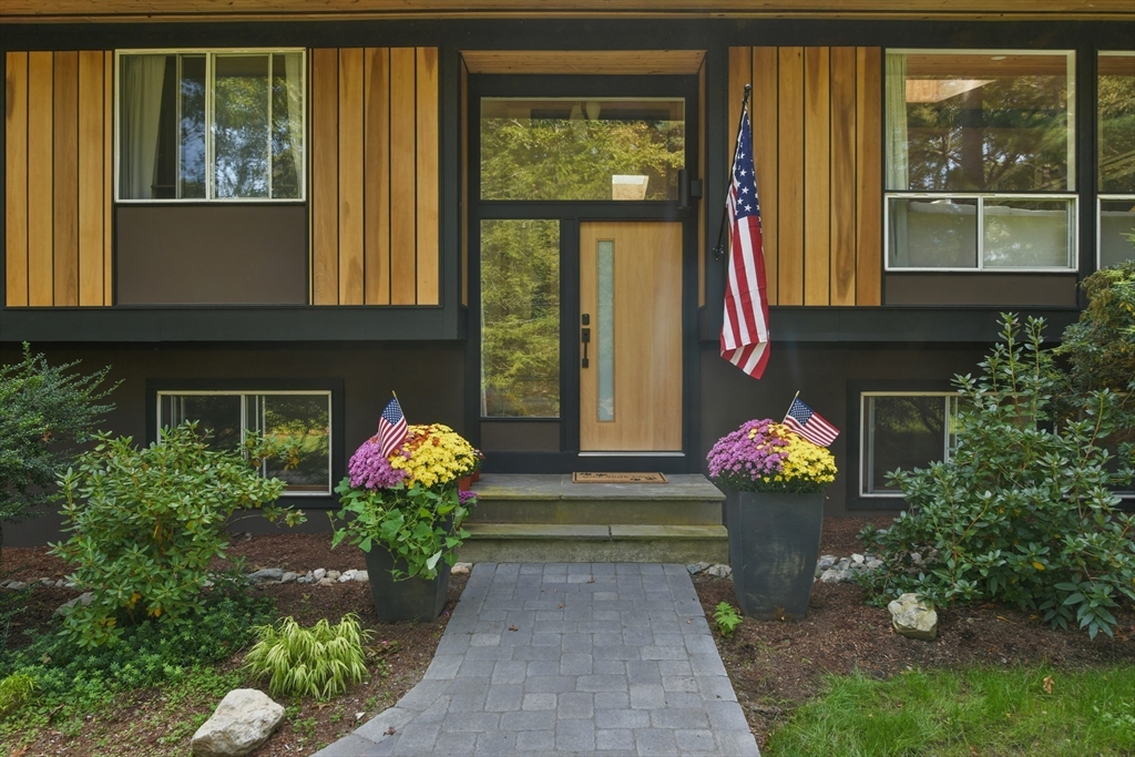 28 Joyce Road Wayland, MA 01778 - Photo 5 of 38 Gallery Image 5