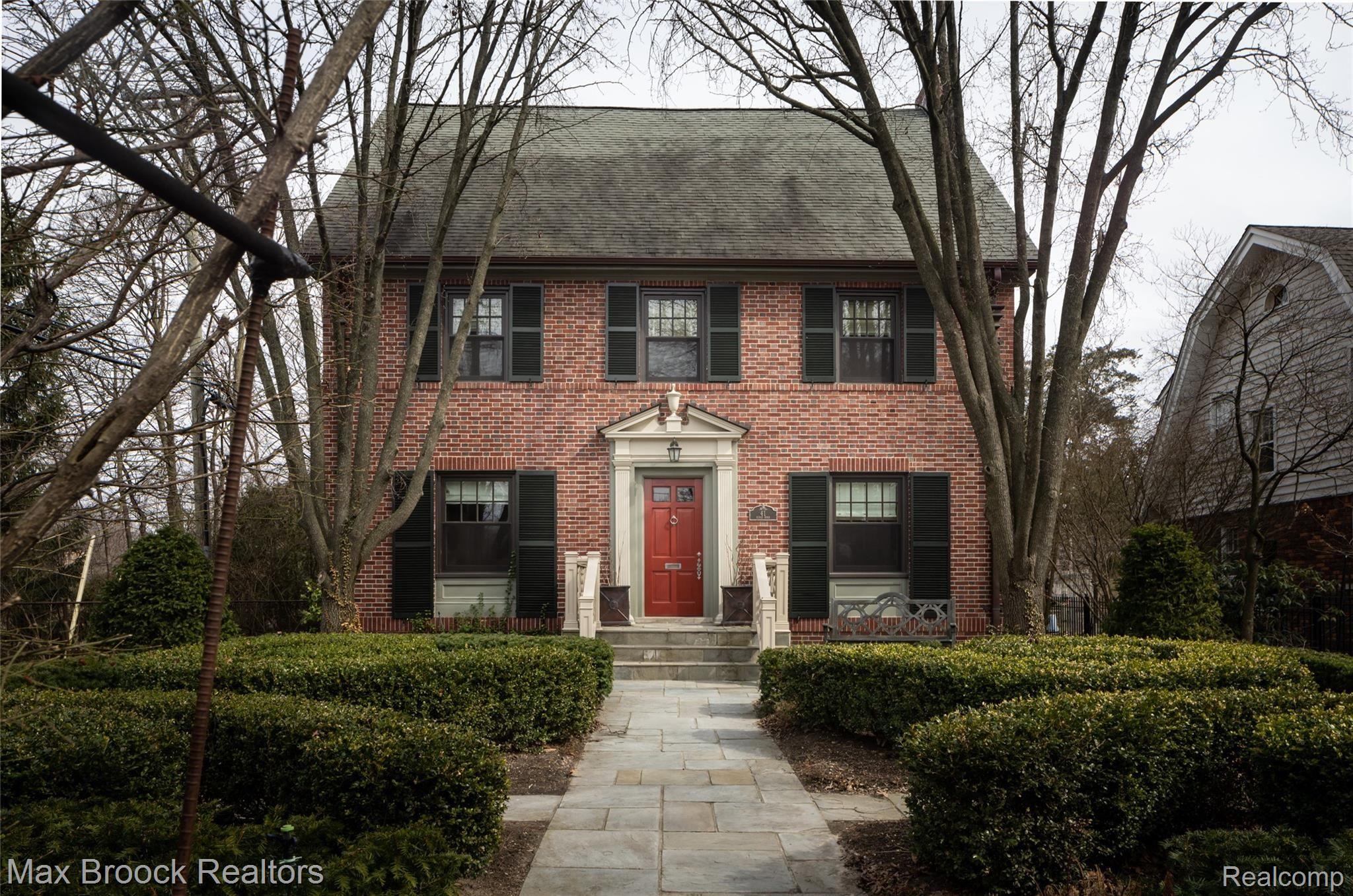 41 Ridge Road Pleasant Ridge, MI 48069 - Photo 2 of 43 Classic Colonial Style Home