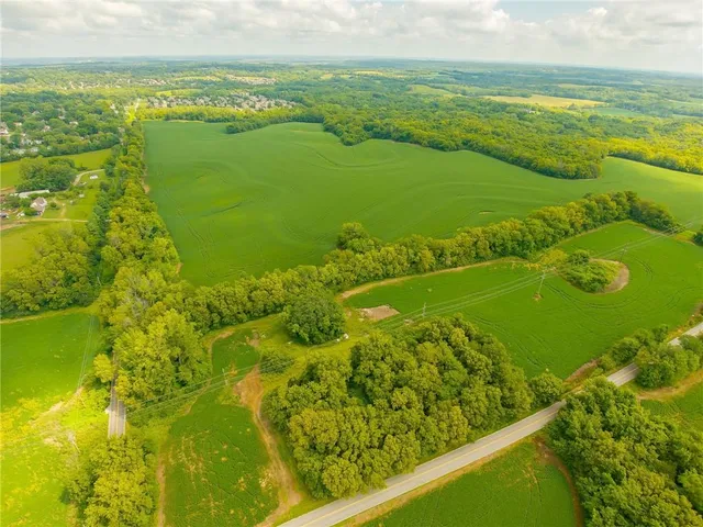 $1,750,000 | 301-401 North Jones Road, Independence, MO 64056