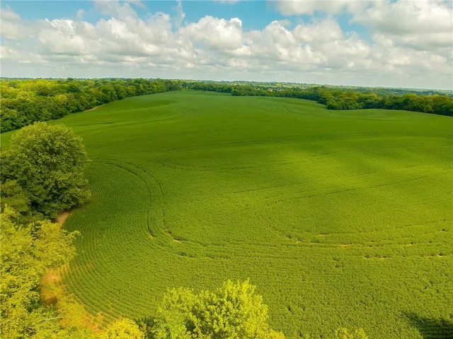 $1,750,000 | 301-401 North Jones Road, Independence, MO 64056