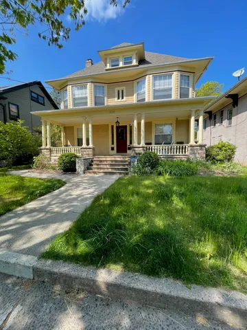 $2,750 | 809 Edgewood Avenue, Unit 2, New Haven, CT 06515