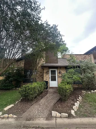 $1,650 | 605 Church Street, Unit B, Brenham, TX 77833