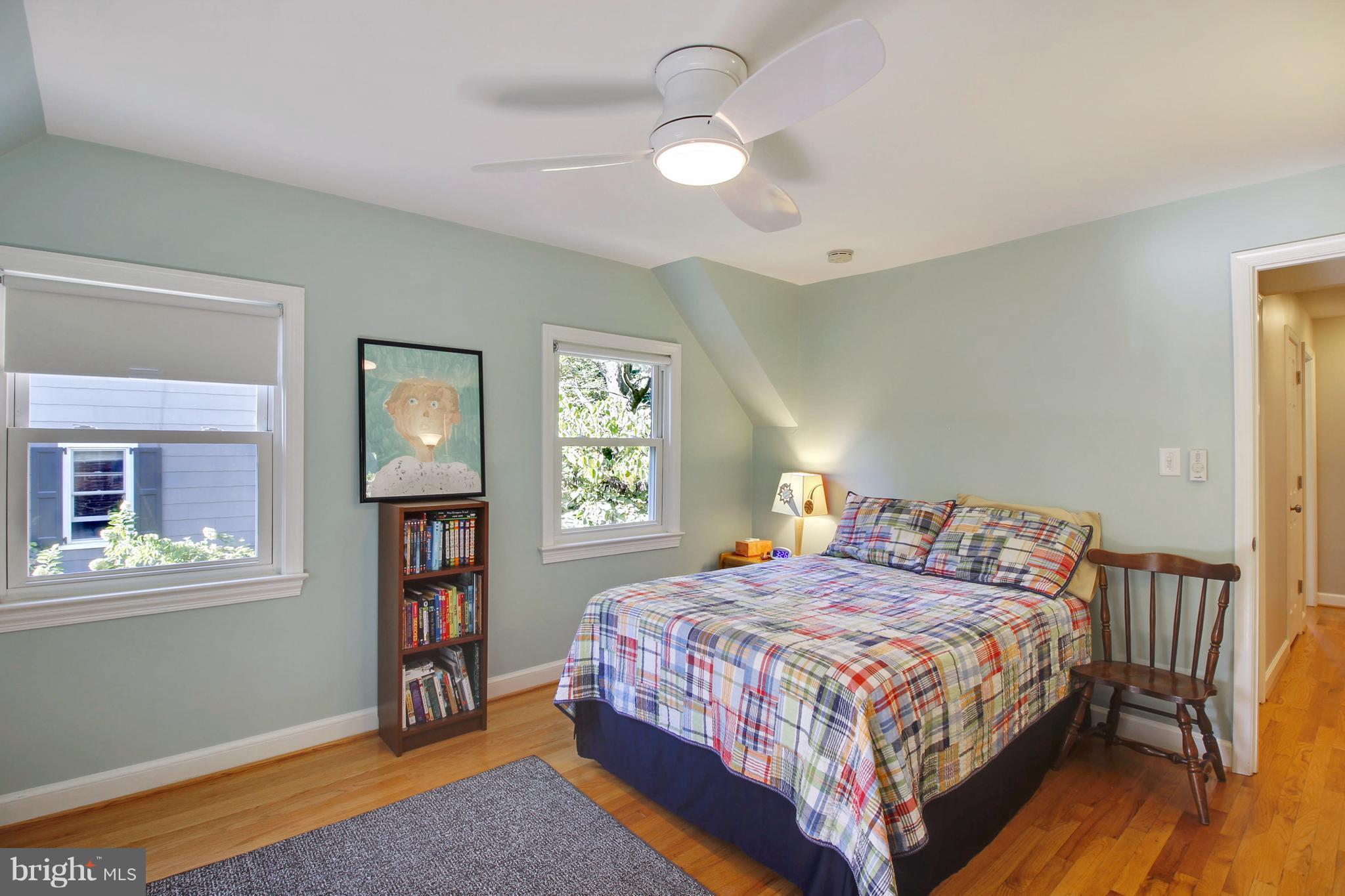 805 Rowen Road Silver Spring, MD 20910 - Photo 22 of 30 Generous bedroom