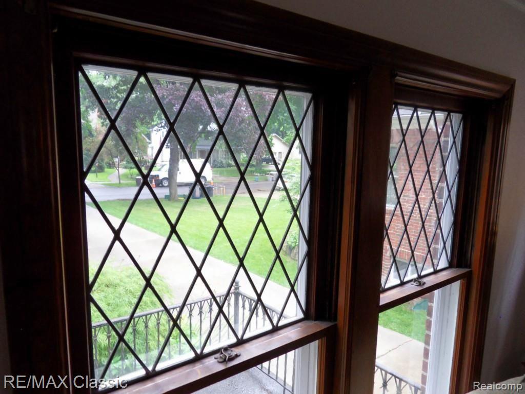 232 Woodside Road Royal Oak, MI 48073 - Photo 36 of 90 SDC15266.jpg
