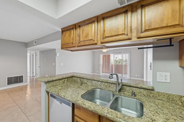 $1,900 | 540 North May, Unit 3122, Mesa, AZ 85201