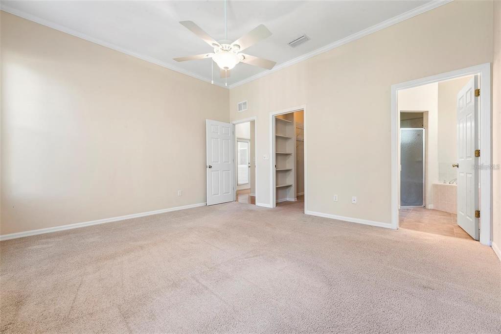 8668 Southwest 77th Avenue Gainesville, FL 32608 - Photo 22 of 29 an empty room with a bathroom