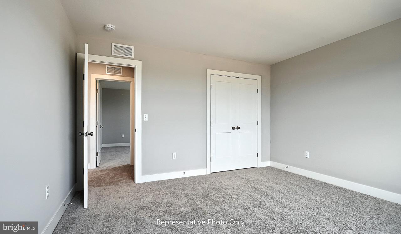 116 Washington Crossing York, PA 17404 - Photo 28 of 32 an empty room with closet and a bathroom