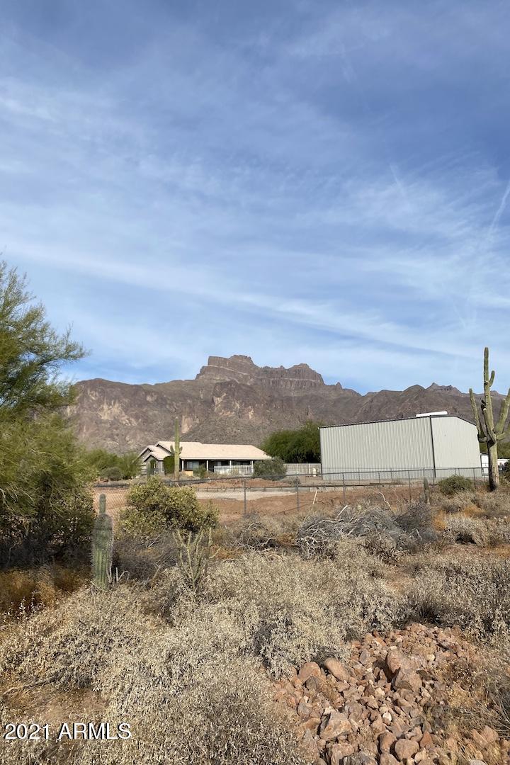 325 South Sunset Road Apache Junction, AZ 85119 - Photo 2 of 9 IMG_2851