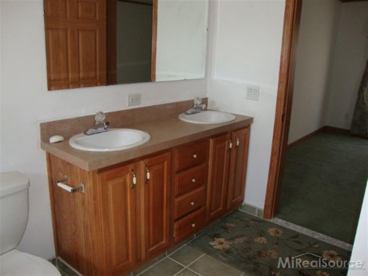 1145 Silver Bell Road Rochester, MI 48306 - Photo 18 of 30 31191562-17.JPG