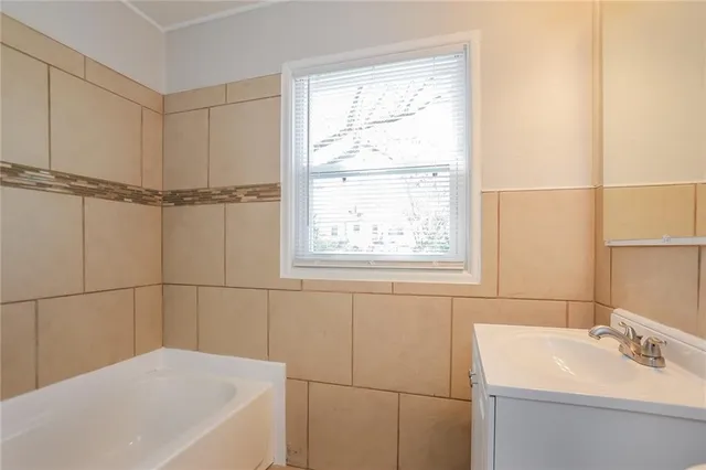 $1,415 | 9310 Lewis Avenue, Kansas City, MO 64138