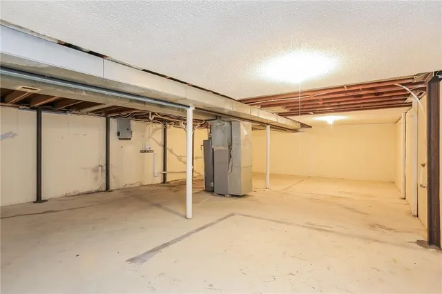 $1,415 | 9310 Lewis Avenue, Kansas City, MO 64138