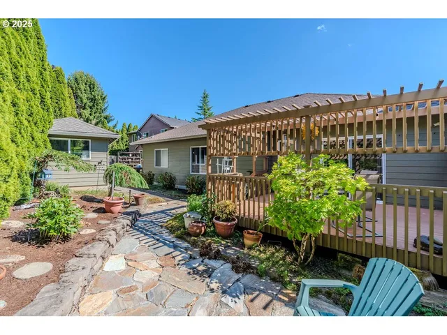 a view of outdoor space yard deck and patio