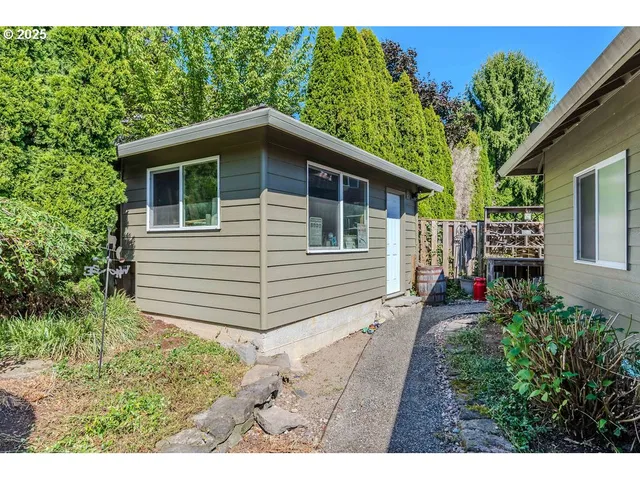 a living room filled with furniture