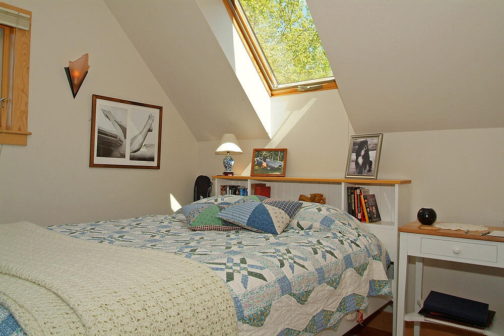 281 Salt Pond Road Blue Hill, ME 04614 - Photo 15 of 33 Guest bedroom, second floor.