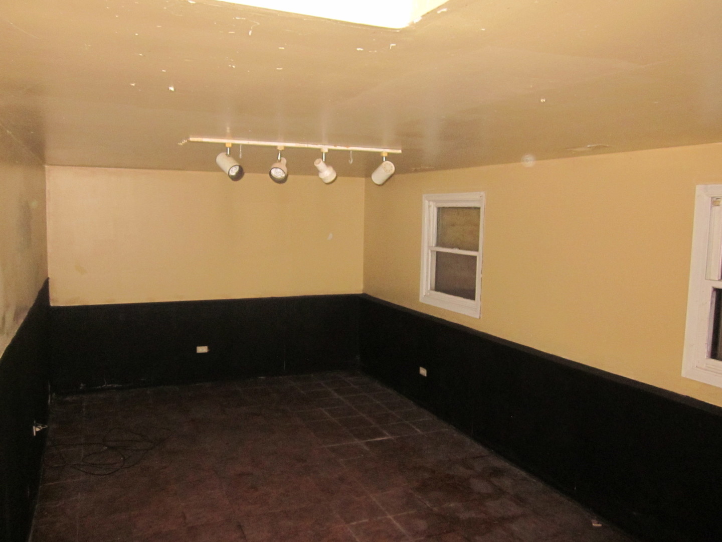 2236 West 157th Place Markham, IL 60426 - Photo 9 of 13 a view of an empty room