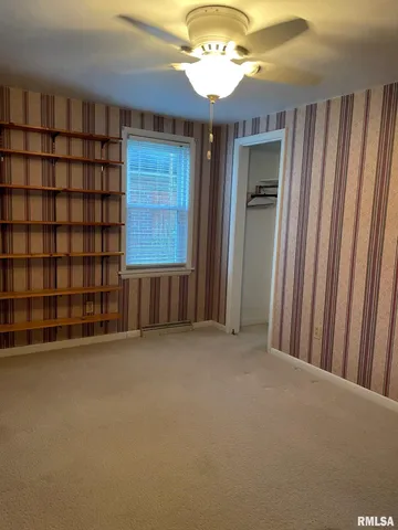 $120,000 | 901 Elm Street, Carmi, IL 62821