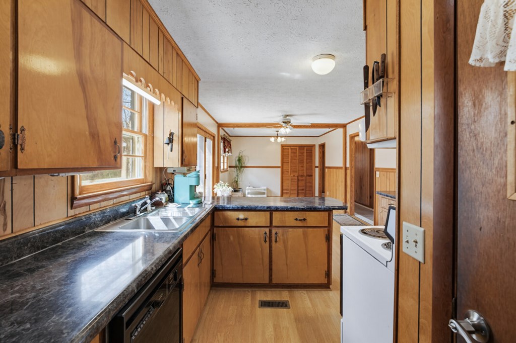 1266 Ford Road Warne, NC 28909 - Photo 27 of 62