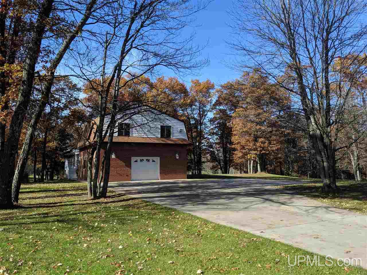 5143 Town Road North Florence, WI 54121 - Photo 1 of 50