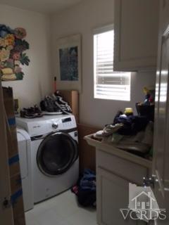 832 Pontoon Way Oxnard, CA 93035 - Photo 19 of 24 a utility room with sink dryer and washer