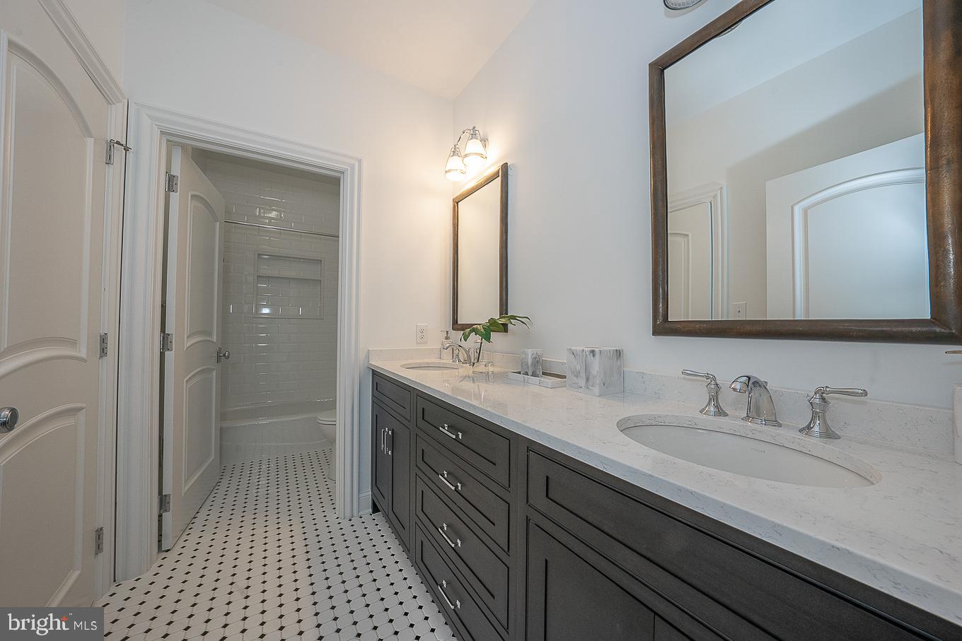 218 Berkley Road Devon, PA 19333 - Photo 39 of 65 Bathroom 4, Jack & Jill w/ Private Commode and Tub