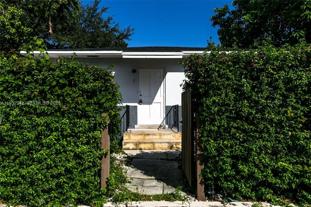 $1,550 | 635 Southwest 16th Avenue, Unit 3, Miami, FL 33135