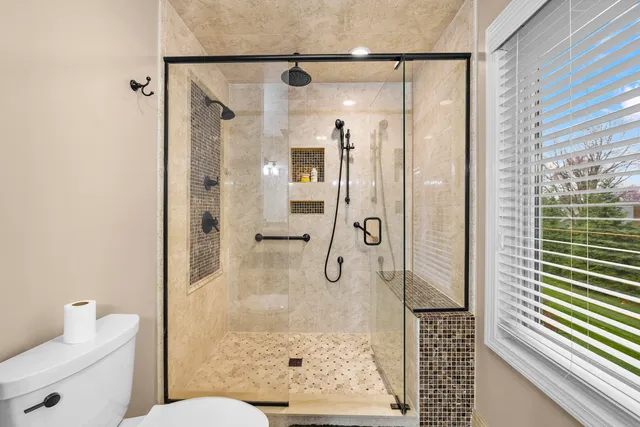 $564,900 | 54880 Burlington Drive, Utica, MI 48315