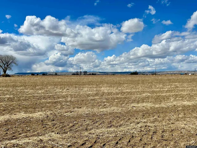 $320,000 | 6 Road 6, Powell, WY 82435
