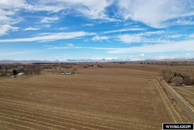 $320,000 | 6 Road 6, Powell, WY 82435