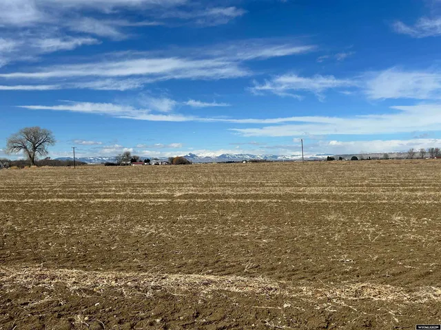 $320,000 | 6 Road 6, Powell, WY 82435