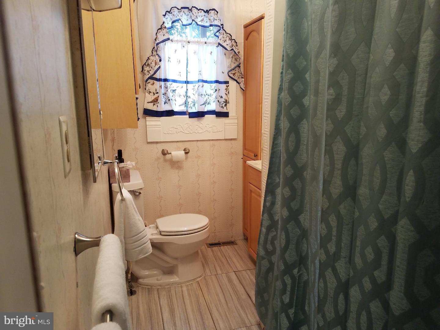 890 North Island Road Columbus, NJ 08022 - Photo 12 of 17 Bathroom