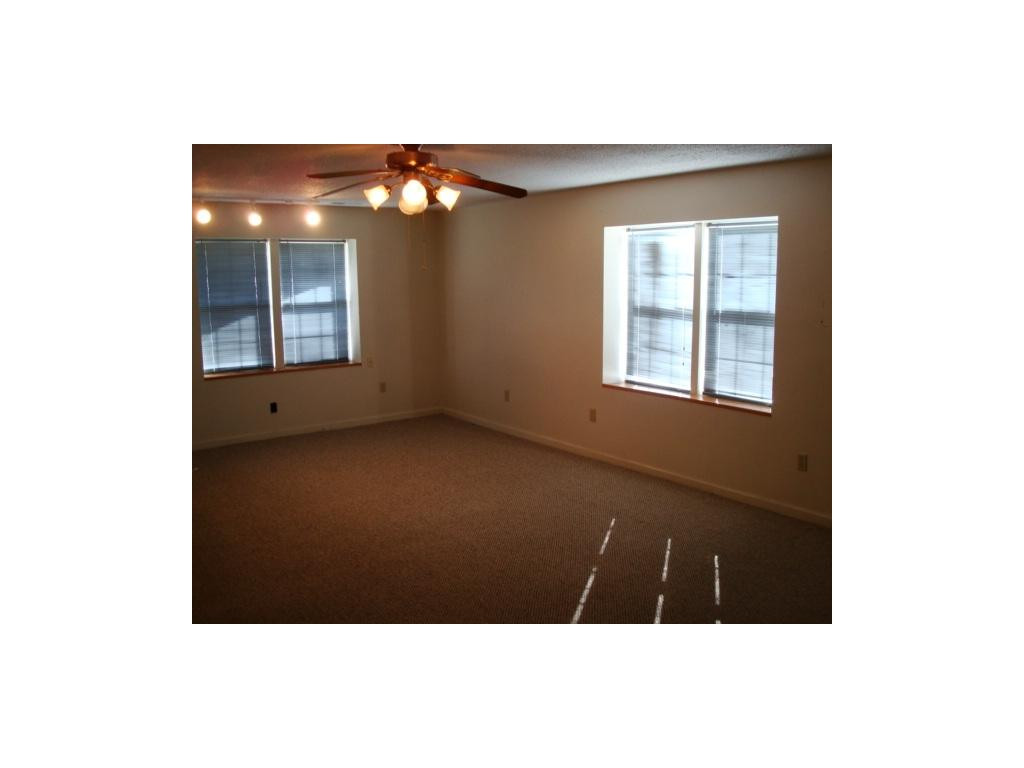 274 Fordtown Road Fall Branch, TN 37656 - Photo 20 of 24 Den