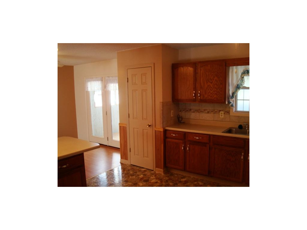 274 Fordtown Road Fall Branch, TN 37656 - Photo 9 of 24 Kitchen