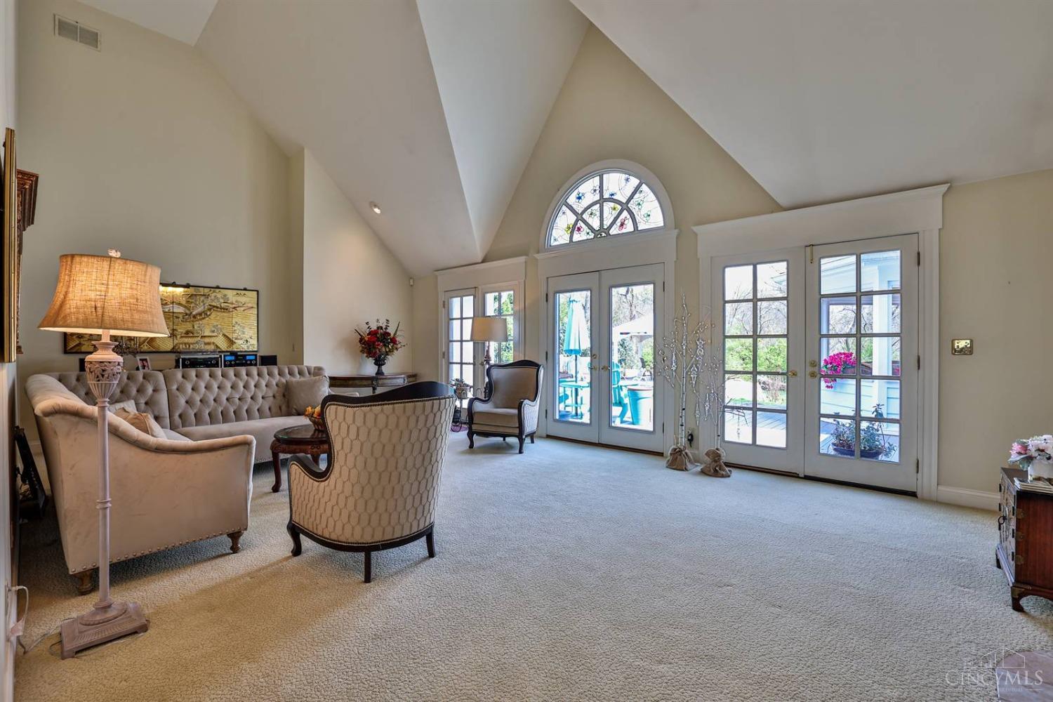 4450 Miami Road Cincinnati, OH 45243 - Photo 7 of 70 Gallery Image 7