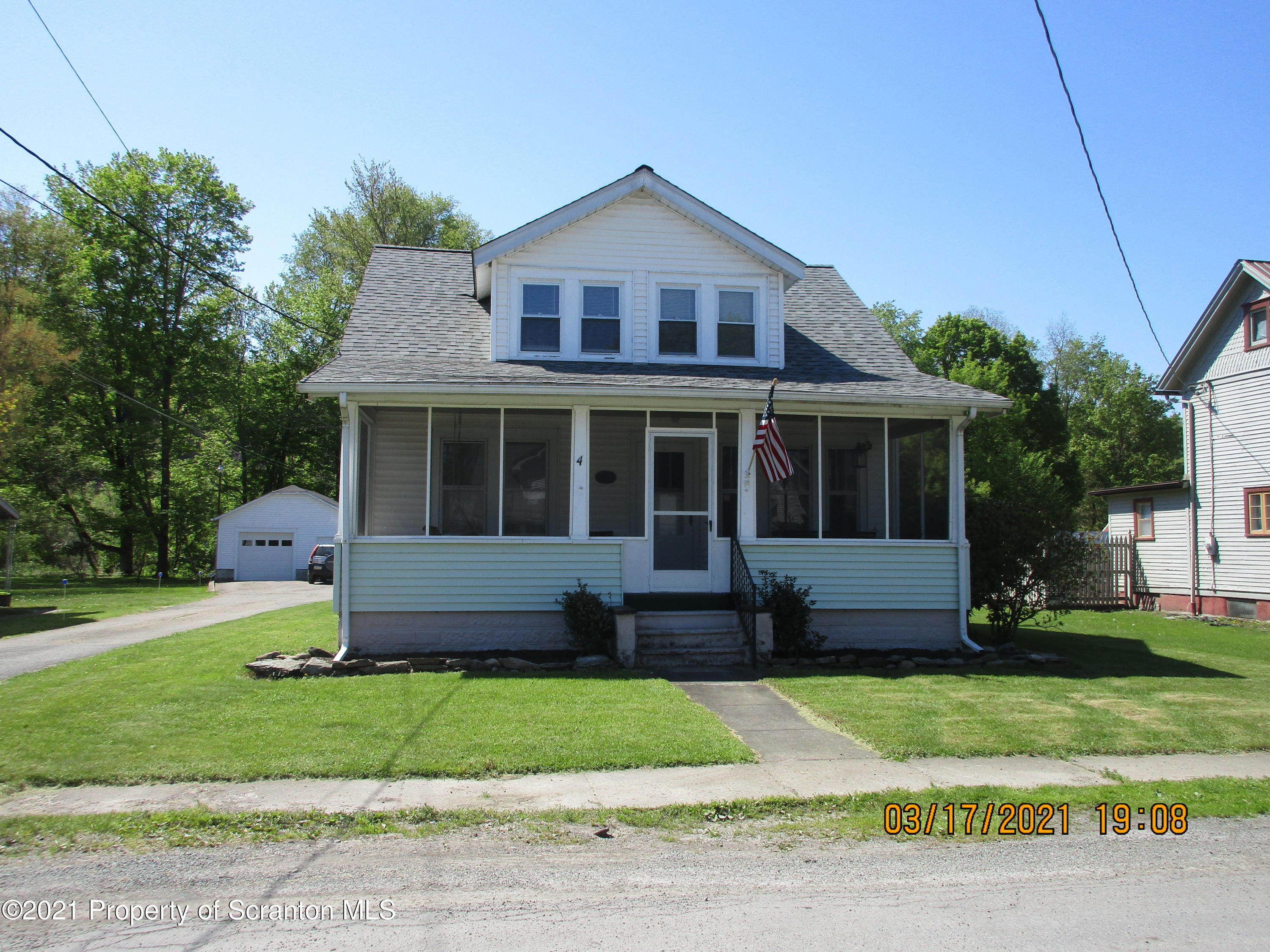 4 High Street Nicholson, PA 18446 - Photo 1 of 28 Gallery Image 1